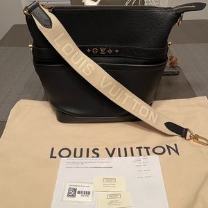 Louis Vuitton Cruiser GM Shoulder Bag
